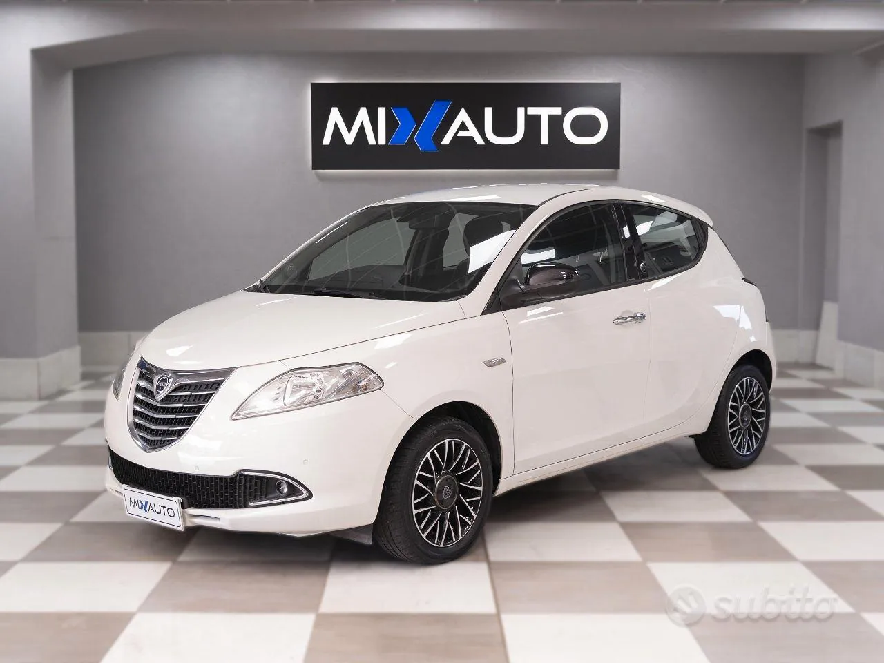 Lancia Ypsilon
