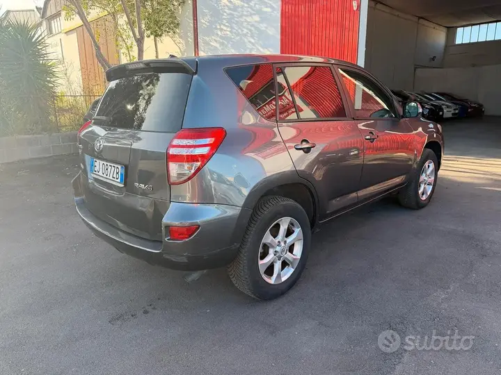 Toyota Rav4 2011 photo 5