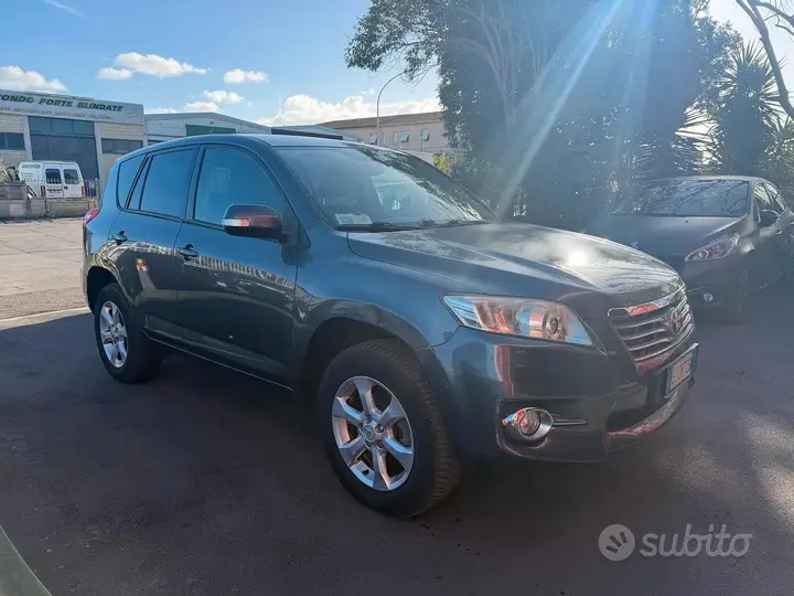Toyota Rav4 2011 photo 3