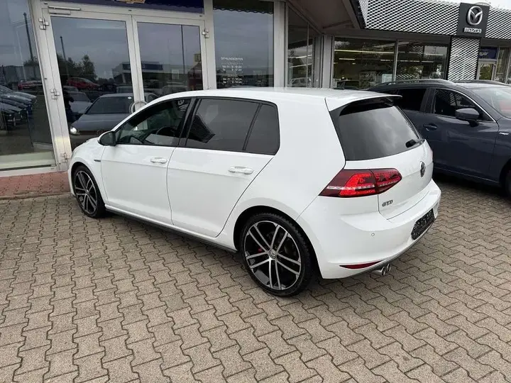 Volkswagen Golf 2014 photo 3