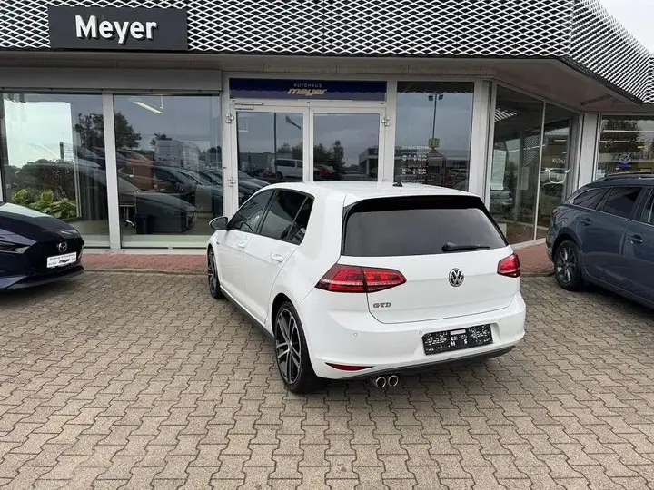 Volkswagen Golf 2014 photo 2