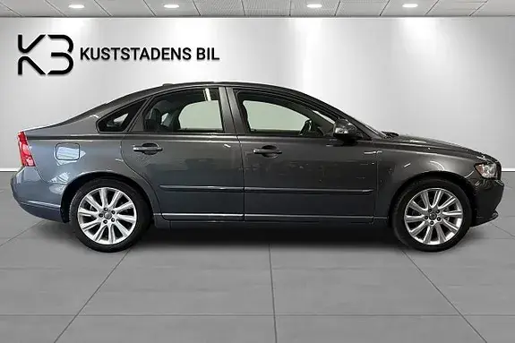 Volvo S40 2010 photo 2
