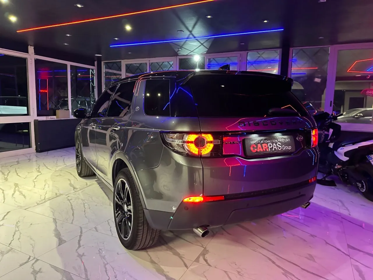 Land Rover Discovery Sport 2019 photo 3