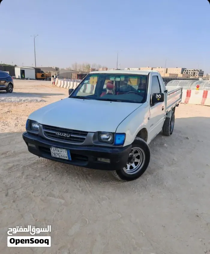 Isuzu D-Max 1999 photo 2