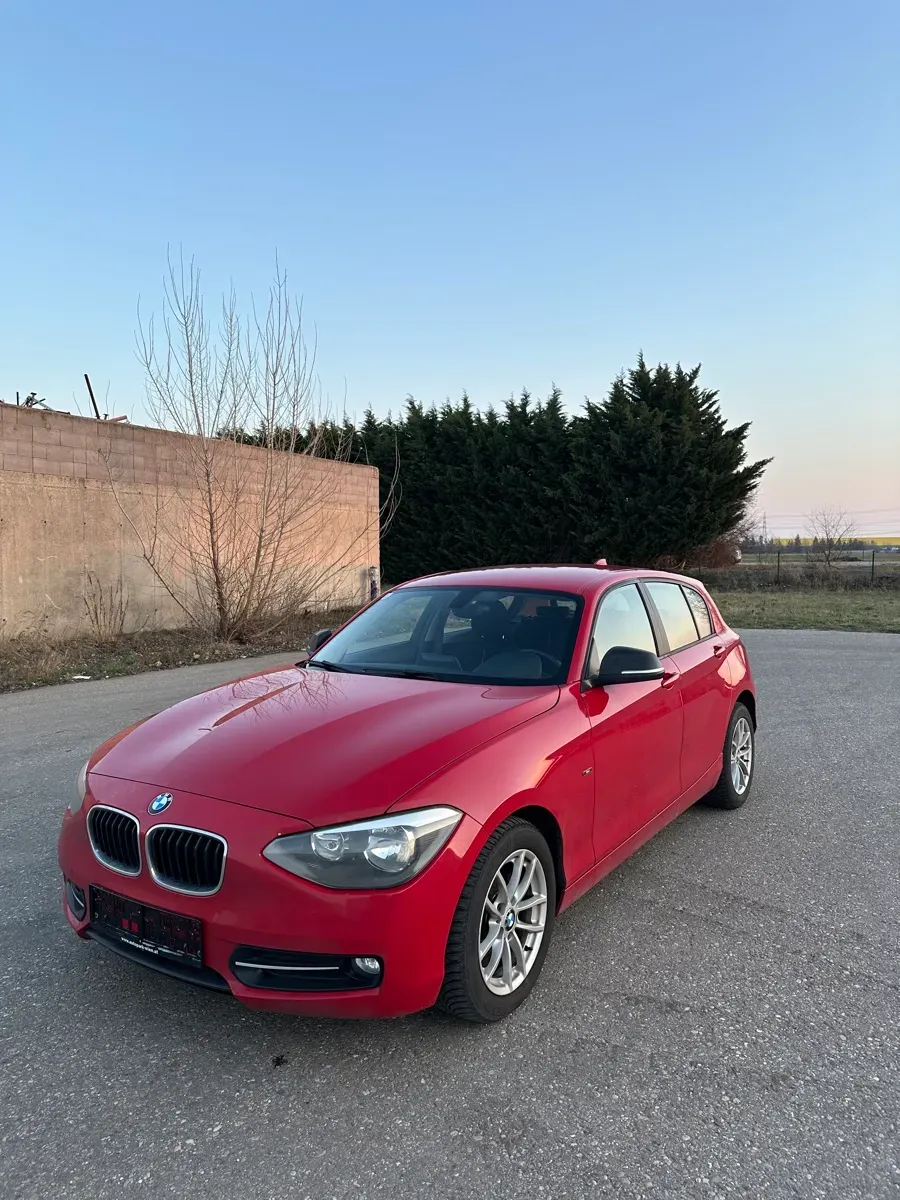 BMW 1 Series 2012 photo 2