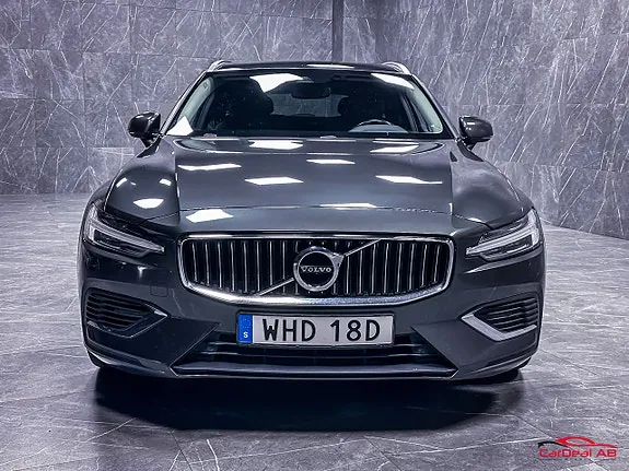 Volvo V60 2022 photo 2