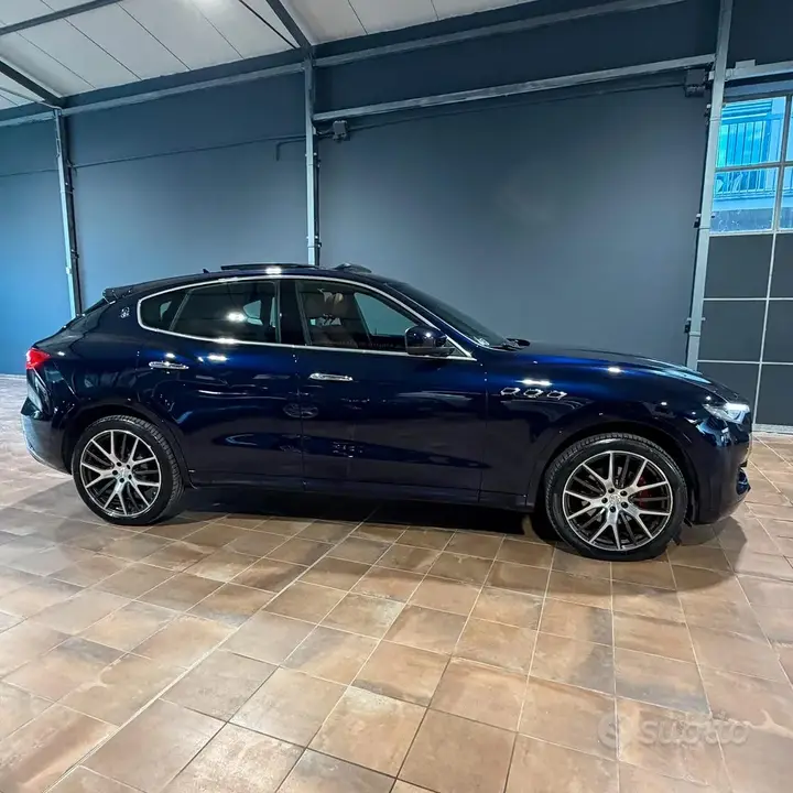 Maserati Levante 2017 photo 2