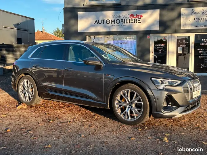 Audi E-Tron 2022 photo 2