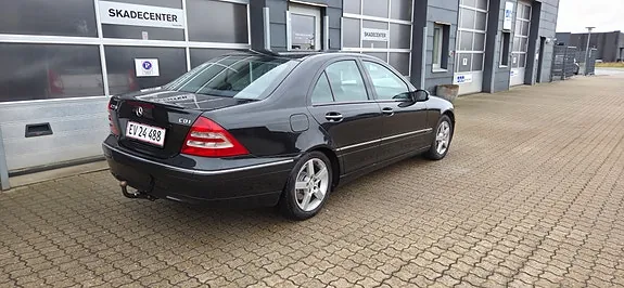 Mercedes-Benz C270 2005 photo 2