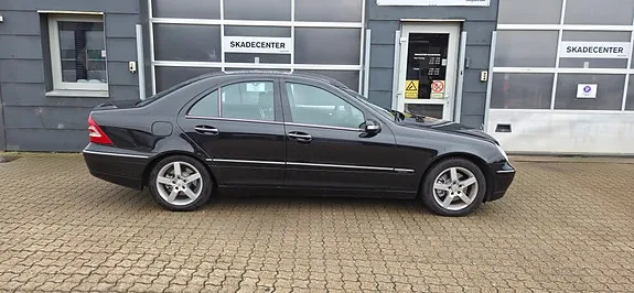 Mercedes-Benz C270 2005 photo 4