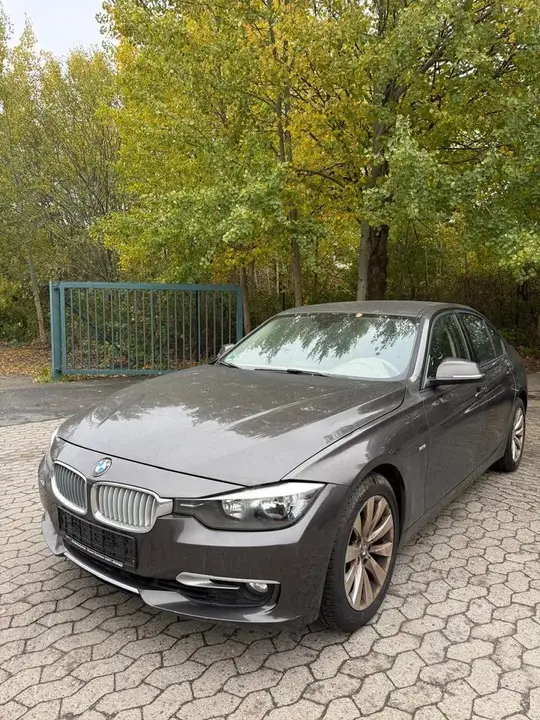 BMW 320I
