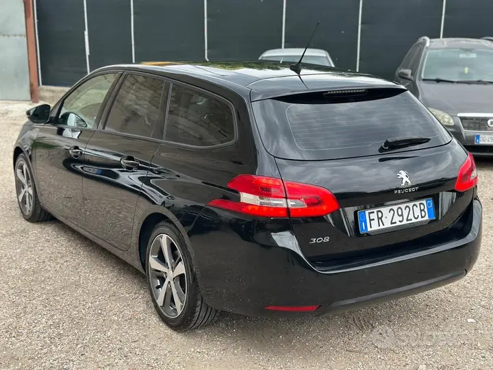 Peugeot 308 2018 photo 4