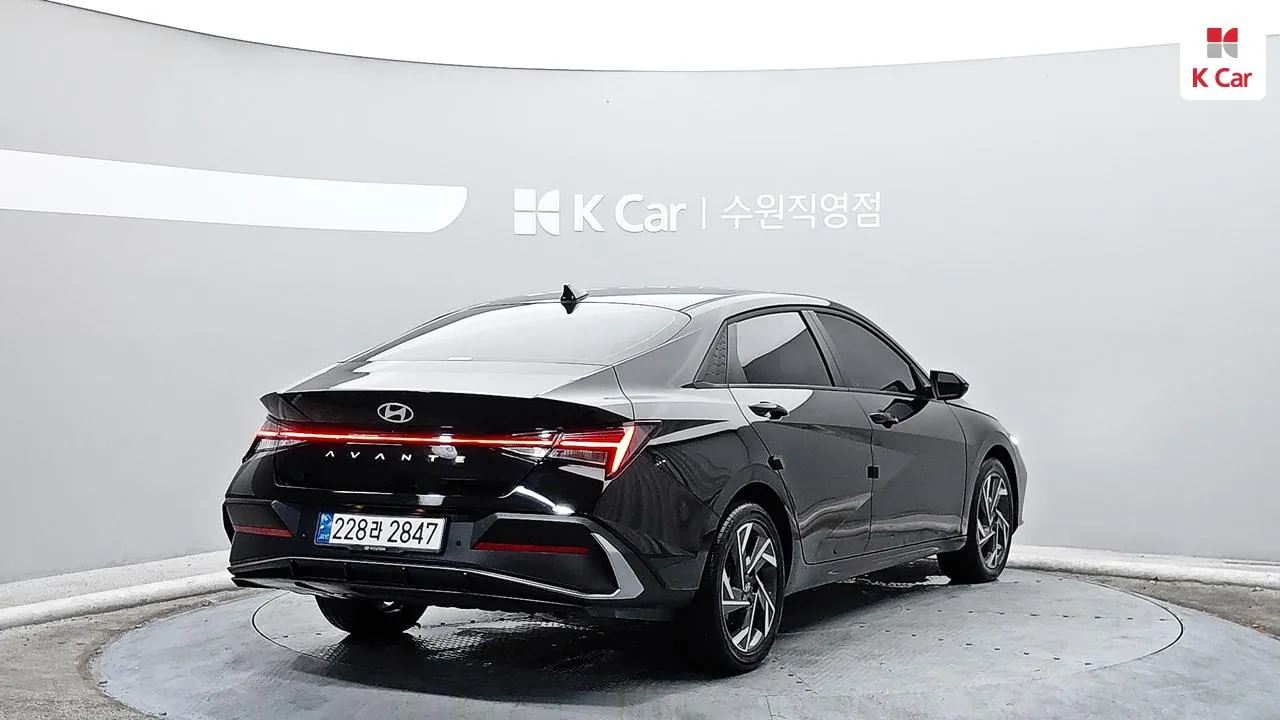 Hyundai Avante 2025 photo 4