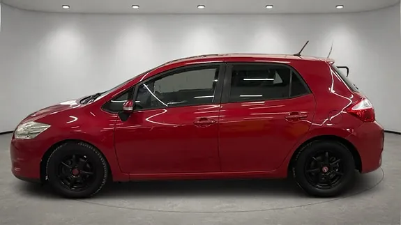 Toyota Auris 2011 photo 2