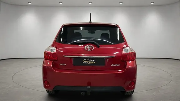 Toyota Auris 2011 photo 5