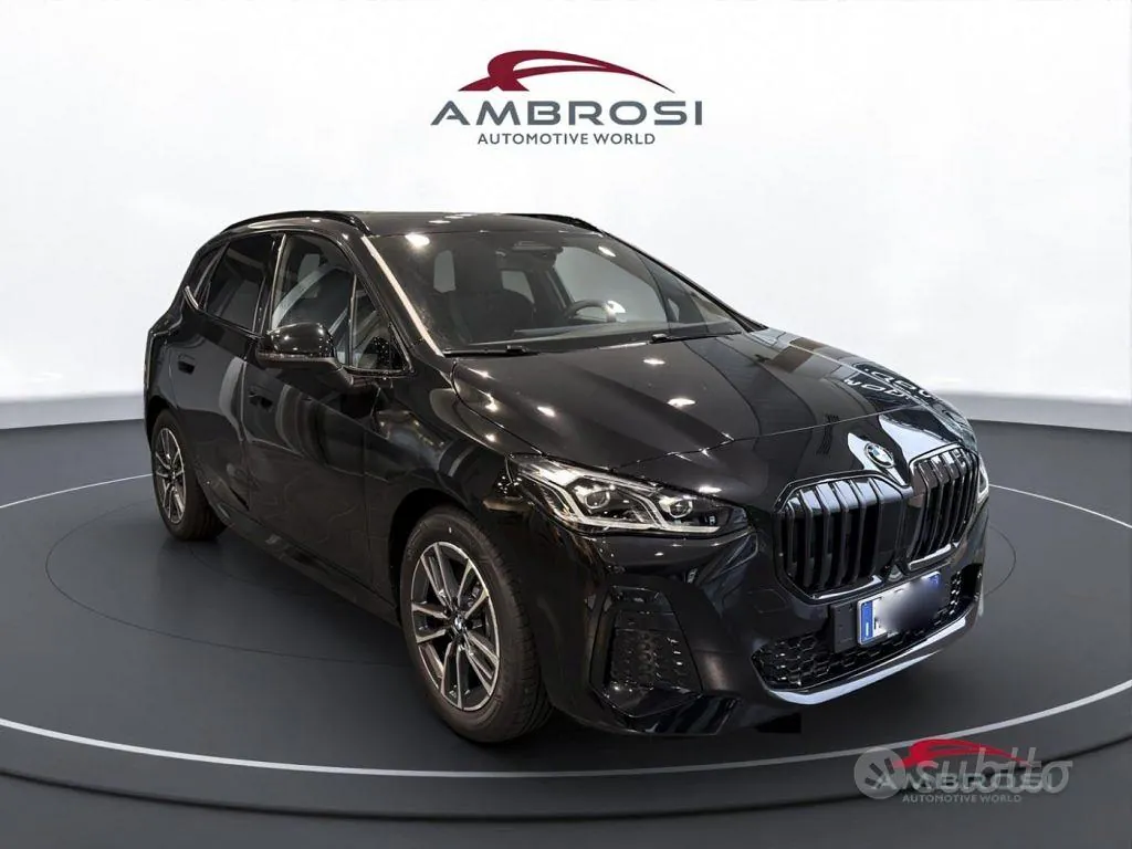 BMW 218 2026 photo 2