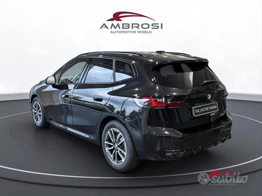 BMW 218 2026 photo 4