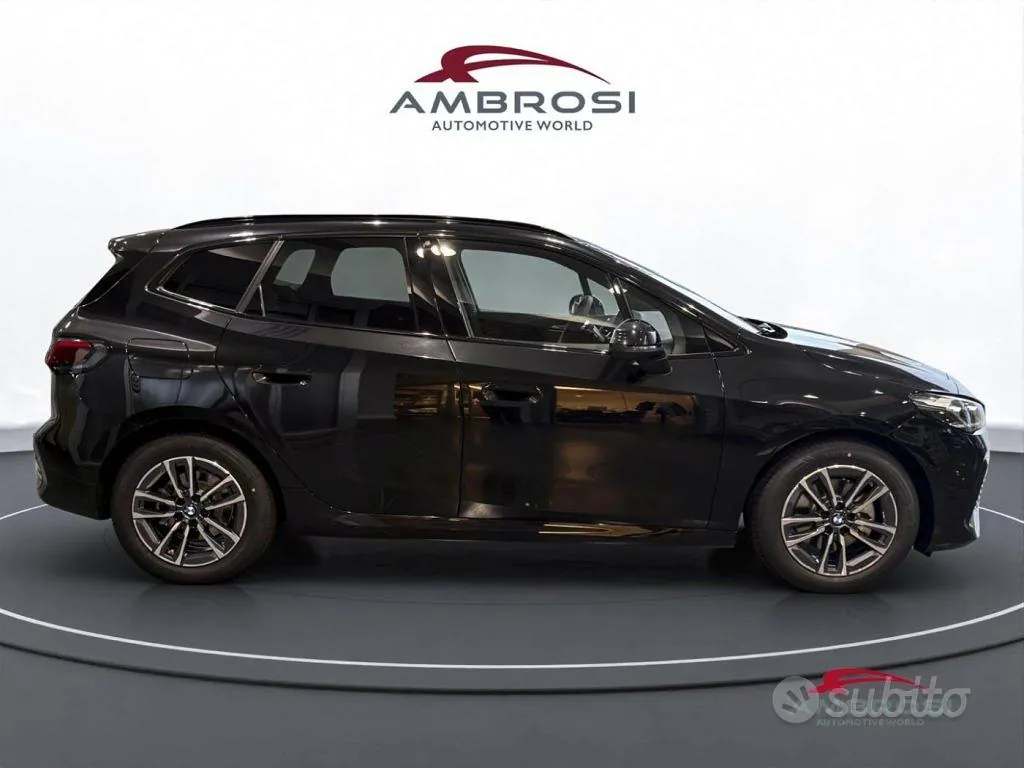 BMW 218 2026 photo 5