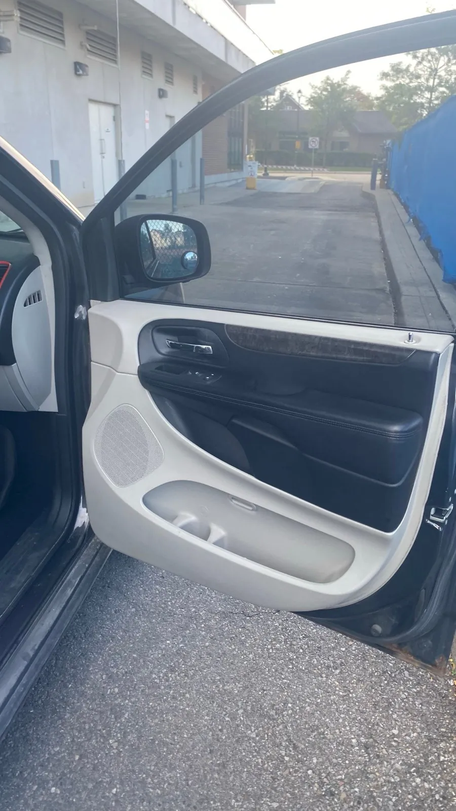 Dodge Grand Caravan 2011 photo 5