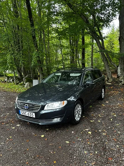 Volvo V70 2015 photo 2