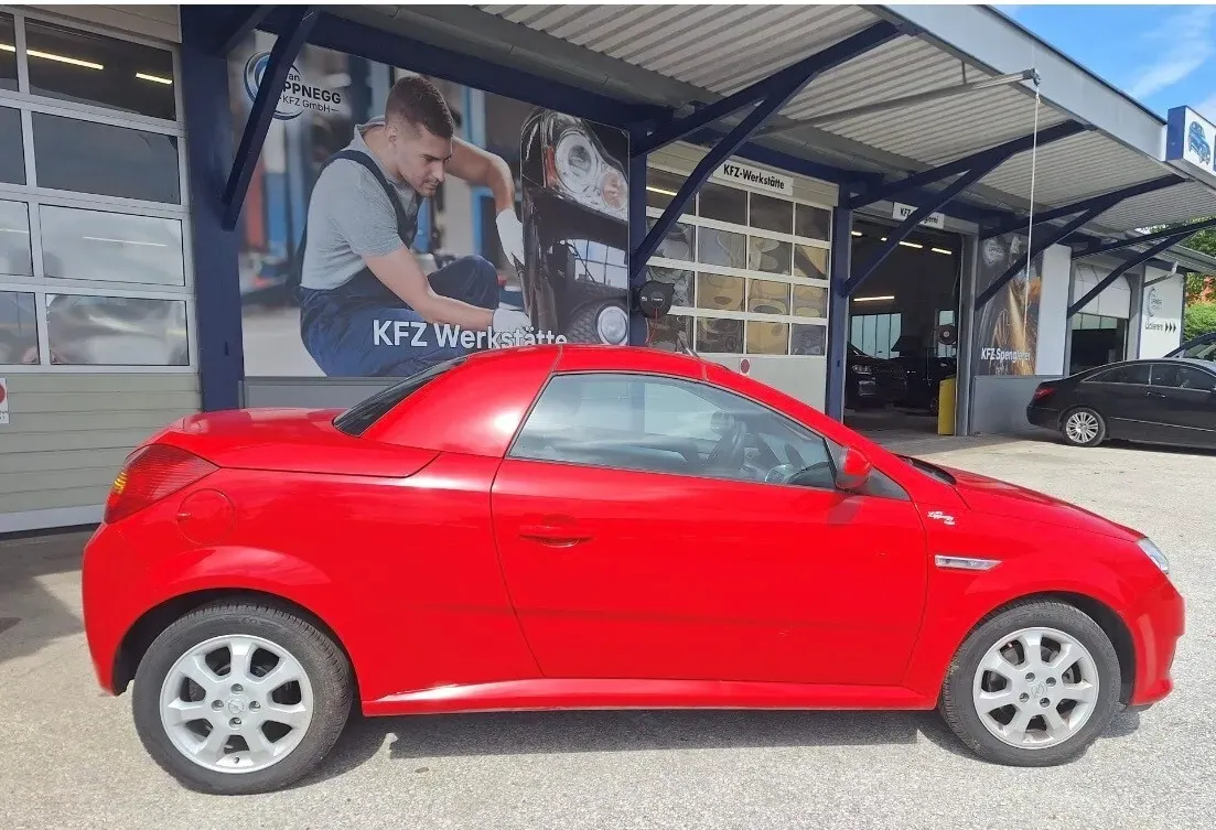 Opel Tigra Twintop 2007 photo 3