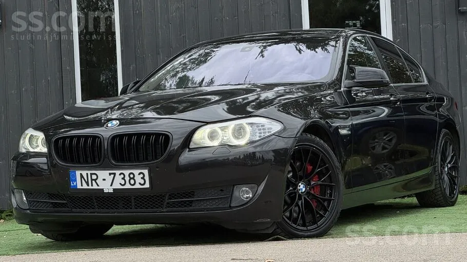BMW 530 2013 photo 2