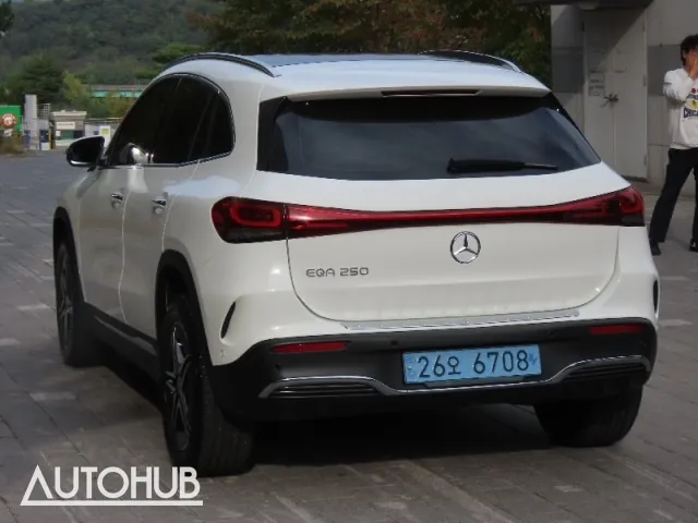 Mercedes-Benz Eqe 2022 photo 4