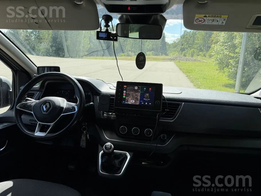 Renault Trafic 2023 photo 2