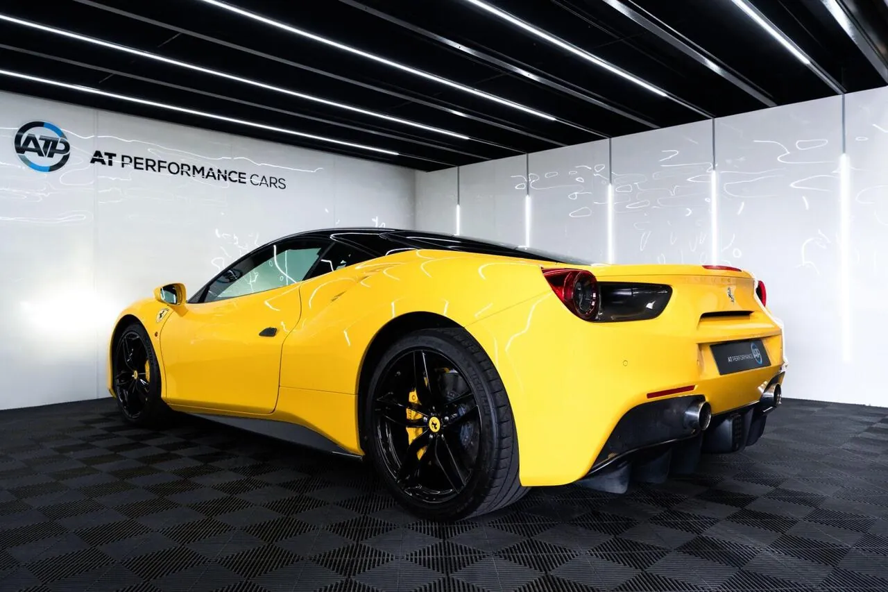 Ferrari 488 2016 photo 5