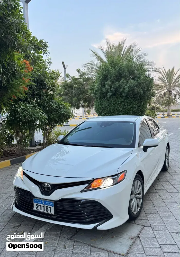 Toyota Camry 2018 photo 2