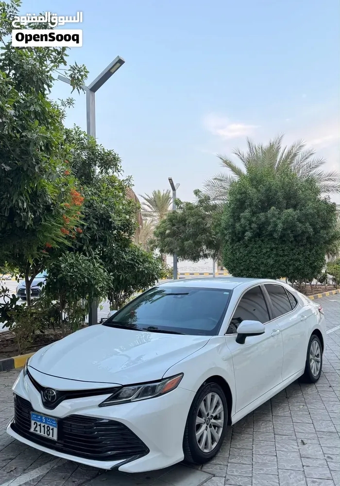 Toyota Camry 2018 photo 3