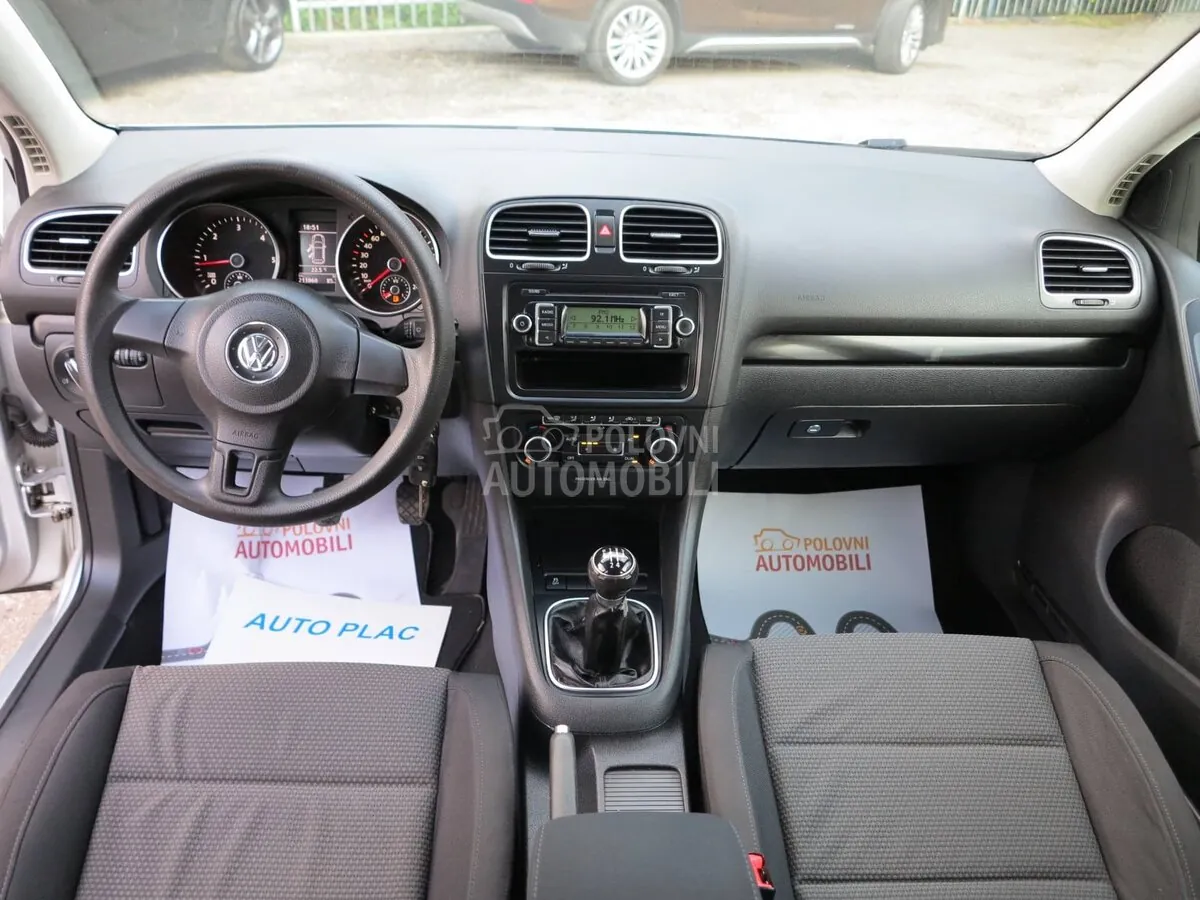 Volkswagen Golf 2011 photo 3
