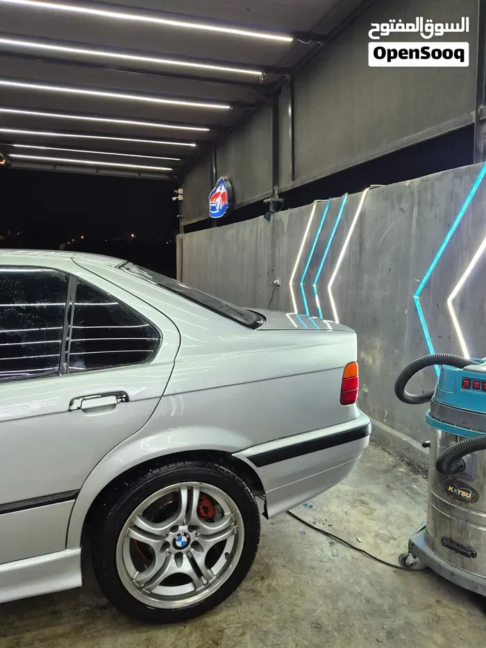 BMW 3 Series 1991 photo 2