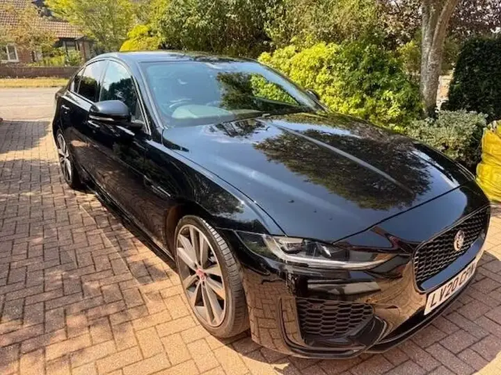 Jaguar Xe 2020 photo 5