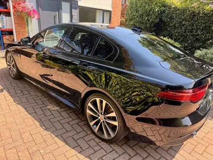 Jaguar Xe 2020 photo 2