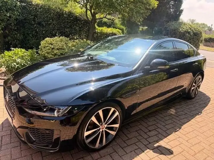 Jaguar Xe
