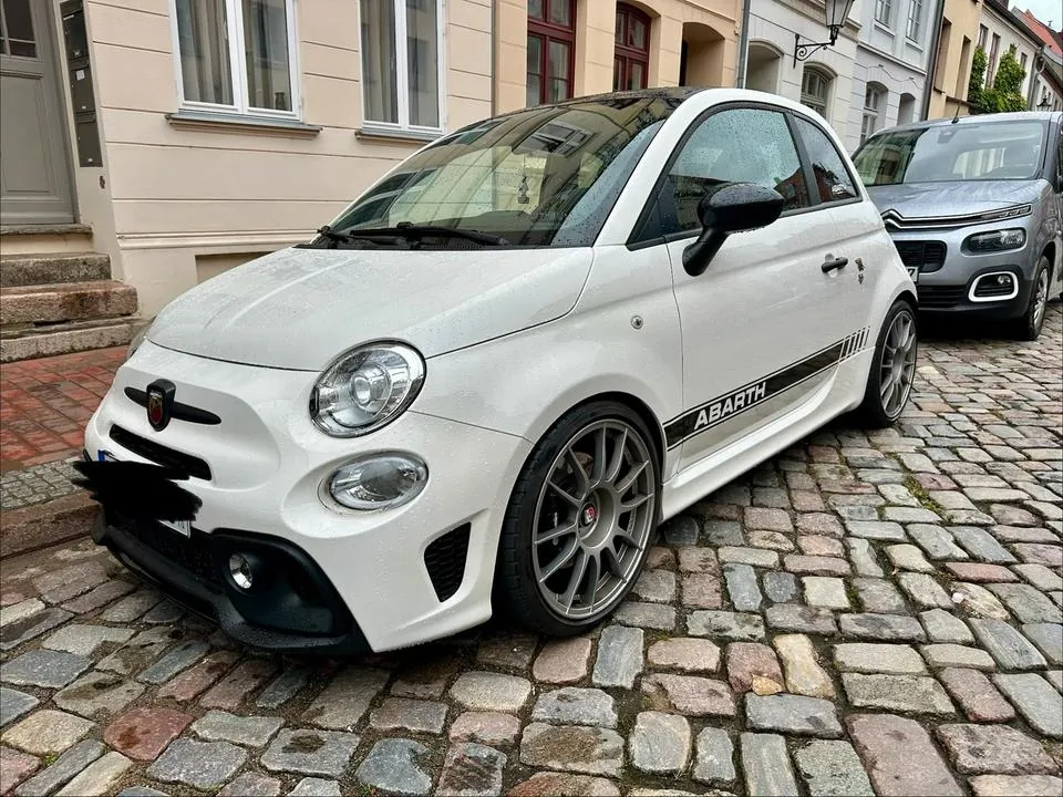 Abarth 595 Competizione