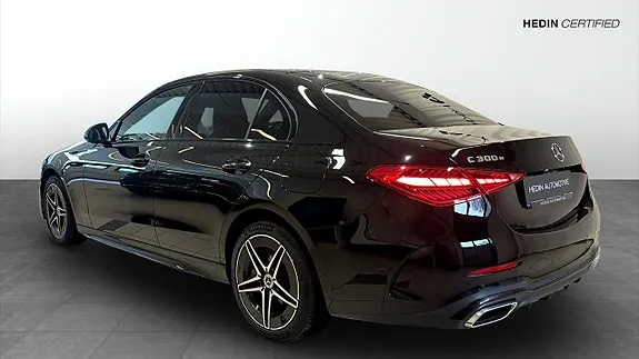 Mercedes-Benz C300E 2023 photo 3