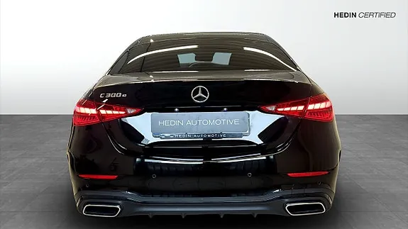Mercedes-Benz C300E 2023 photo 5