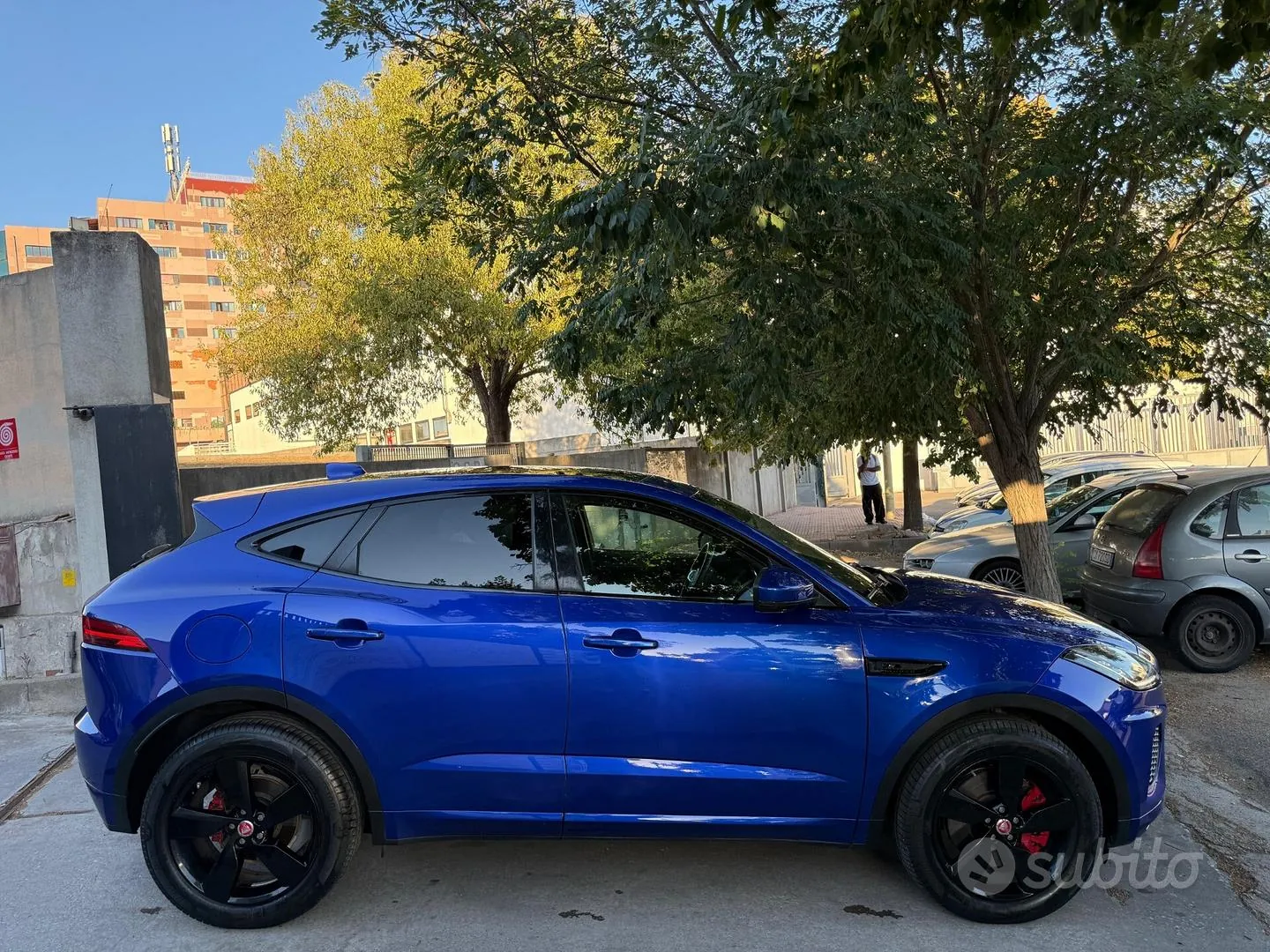 Jaguar E-Pace 2019 photo 3