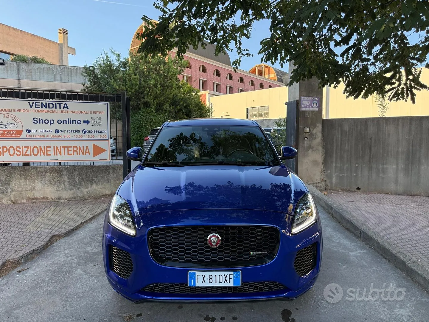Jaguar E-Pace 2019 photo 2