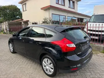 Ford Focus 2012 photo 3