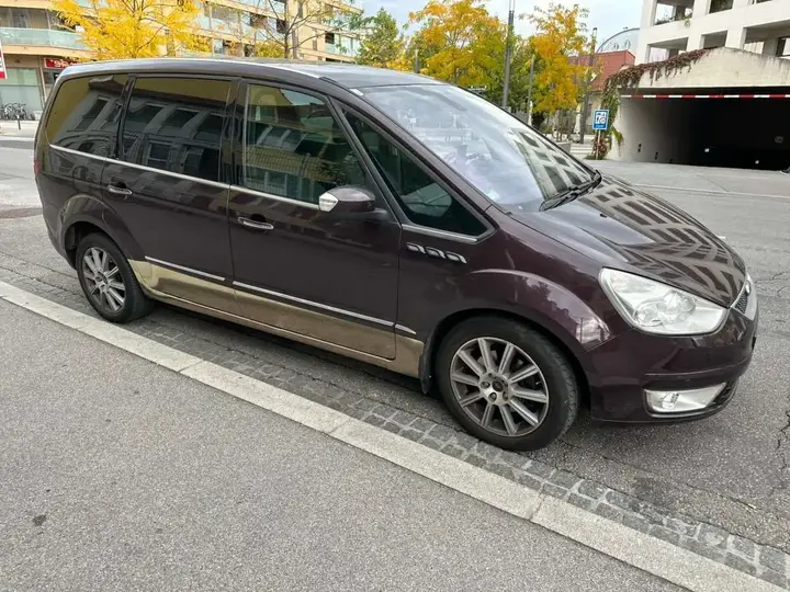 Ford Galaxy 2009 photo 2