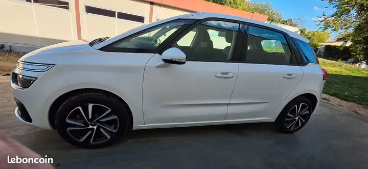 Citroen C4 2019 photo 4