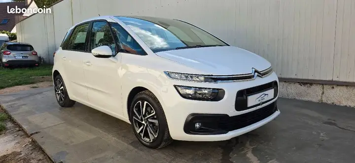 Citroen C4 2019 photo 2
