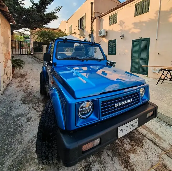 Suzuki Samurai