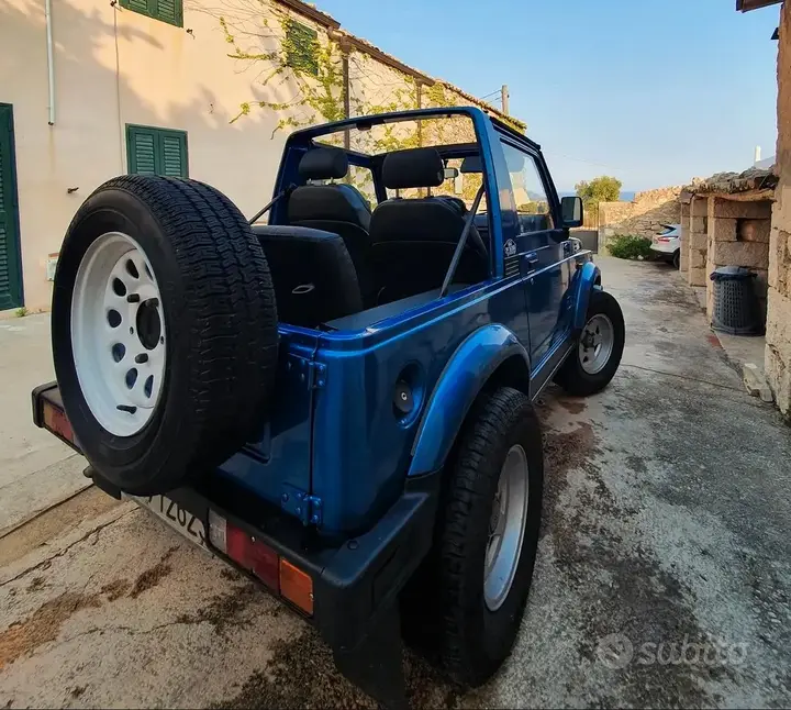 Suzuki Samurai 1989 photo 2