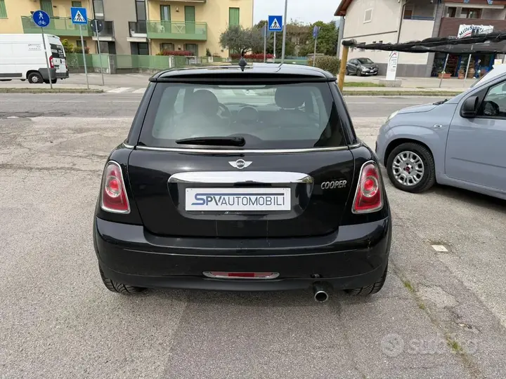 Mini Cooper 2012 photo 2