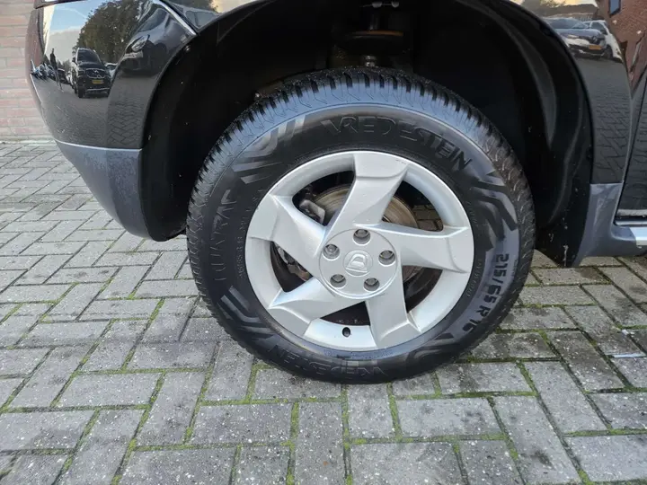 Dacia Duster 2012 photo 4
