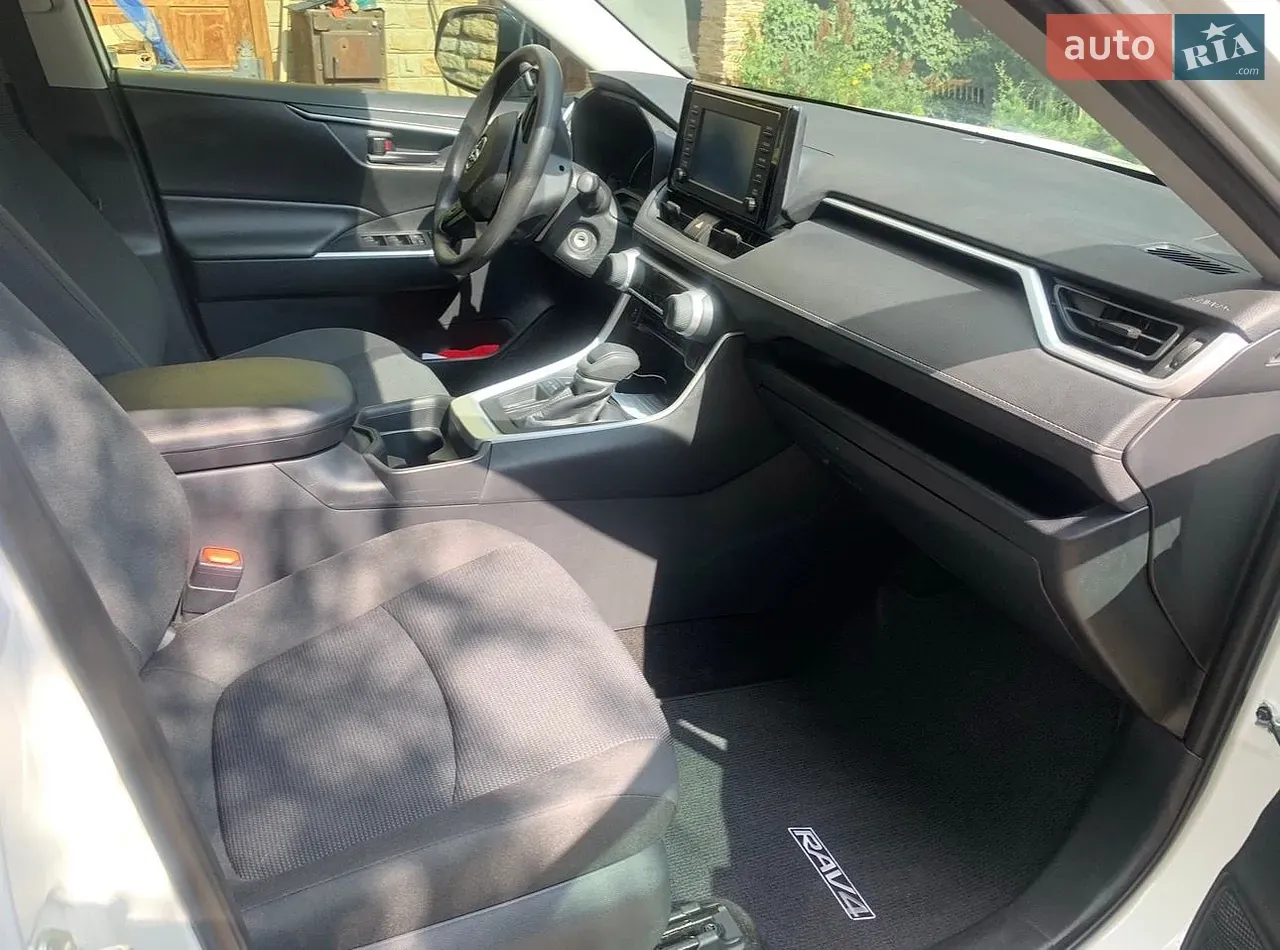 Toyota Rav4 2019 photo 5